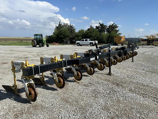 Image of Buffalo 6200 equipment image 1