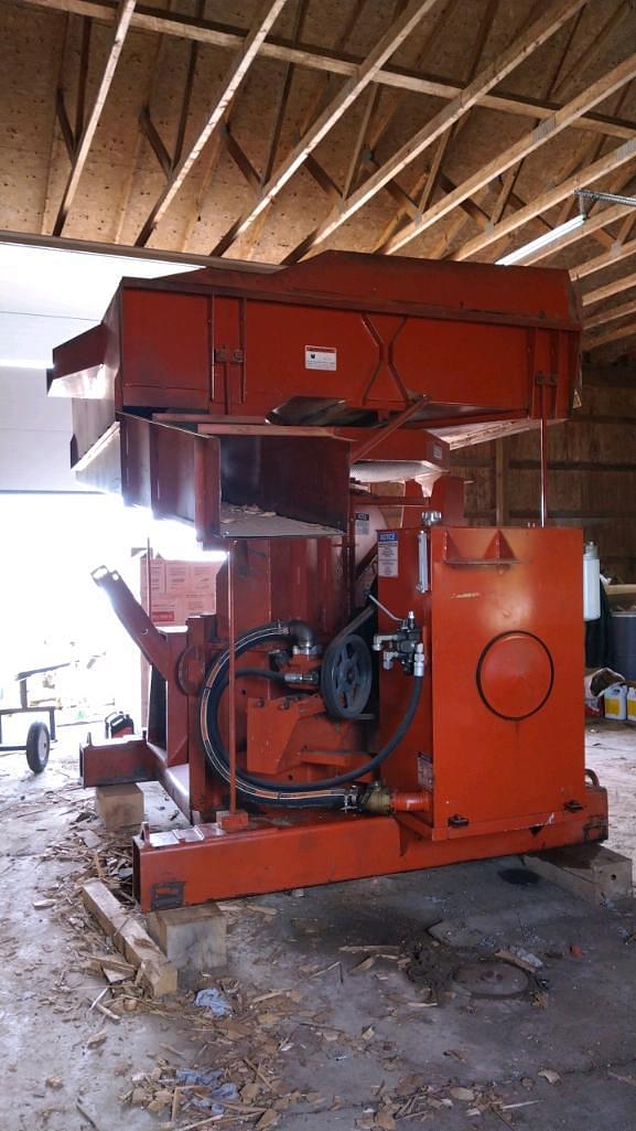 Image of Morbark 58 equipment image 3
