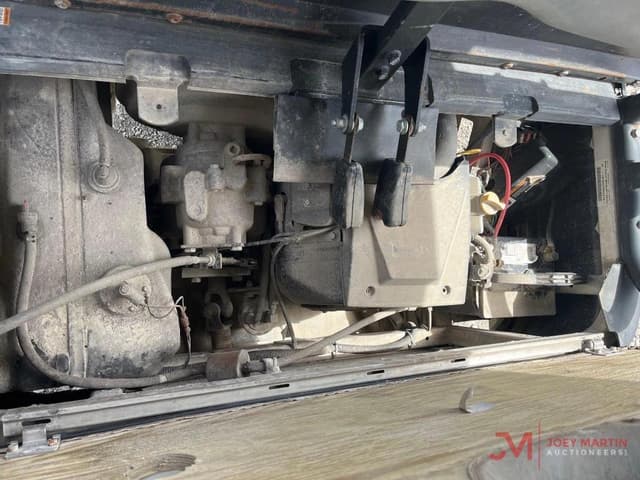 Image of Club Car Carryall 1700 equipment image 4