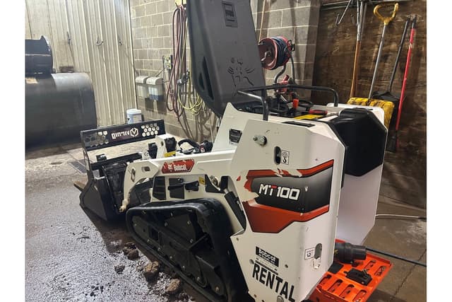 Image of Bobcat MT100 equipment image 4