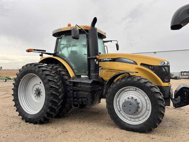 Image of Challenger MT675D equipment image 2