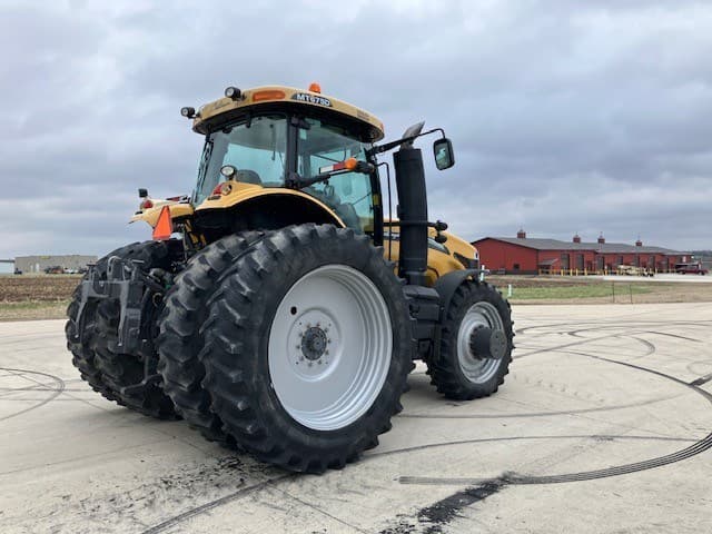 Image of Challenger MT675D equipment image 4