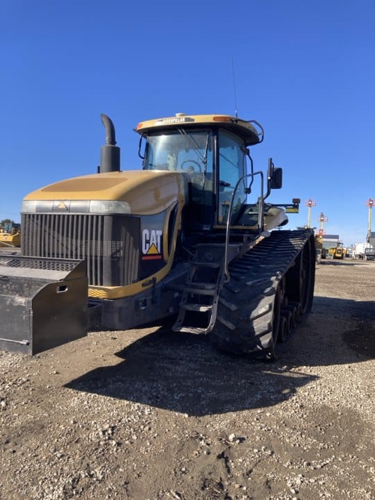 2004 Challenger MT845 Equipment Image0