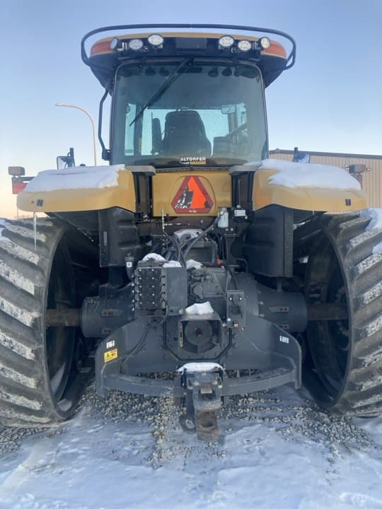 Image of Challenger MT875E equipment image 2