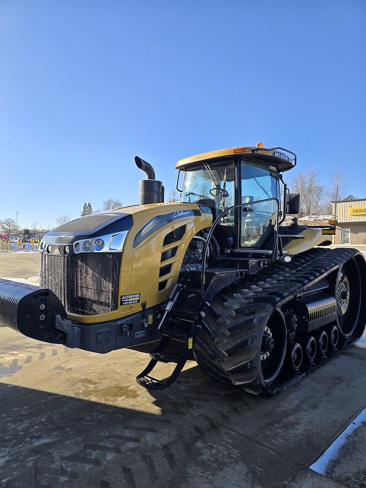 2017 Challenger MT875E Equipment Image0
