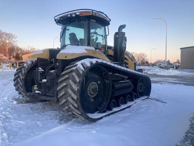 Image of Challenger MT875E equipment image 3