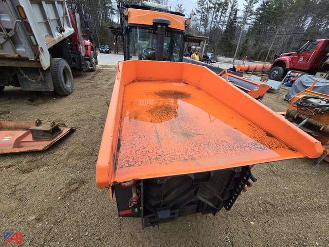 Image of MultiHog CX75 equipment image 3