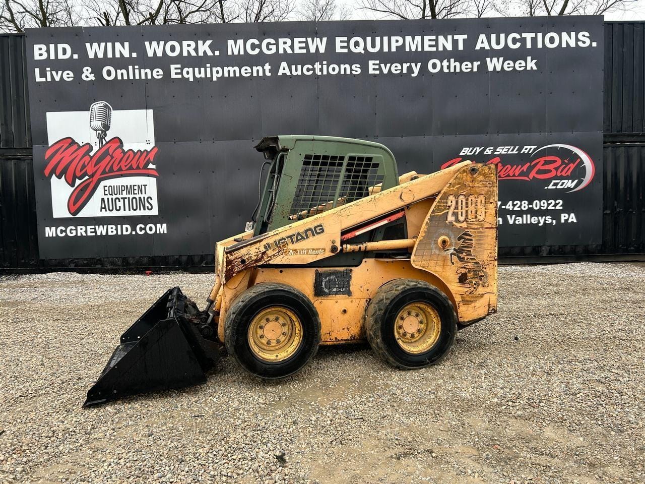 Mustang 2086 Equipment Image0