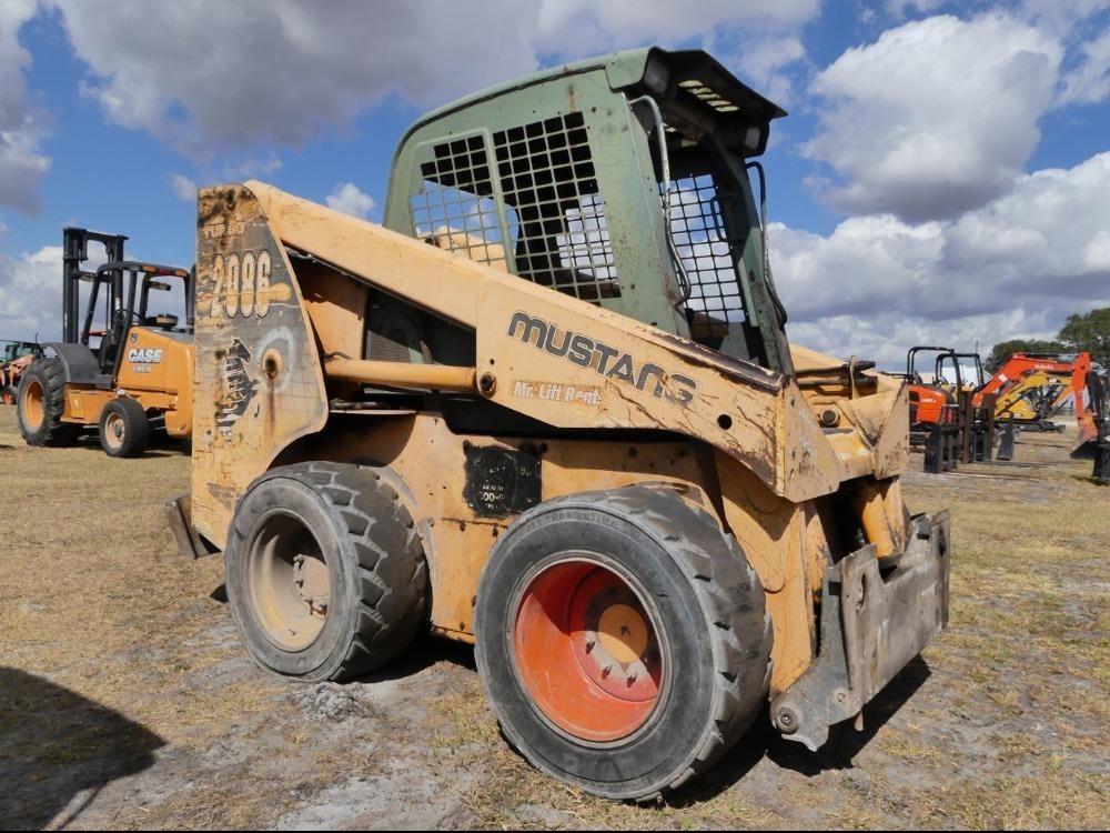 Mustang 2086 Equipment Image0