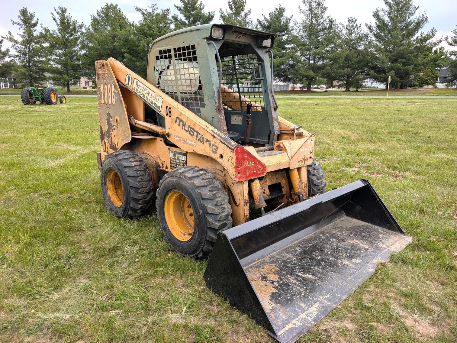 Mustang 2086 Equipment Image0