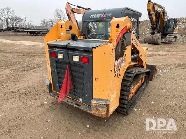 Image of Mustang 2100RT equipment image 4