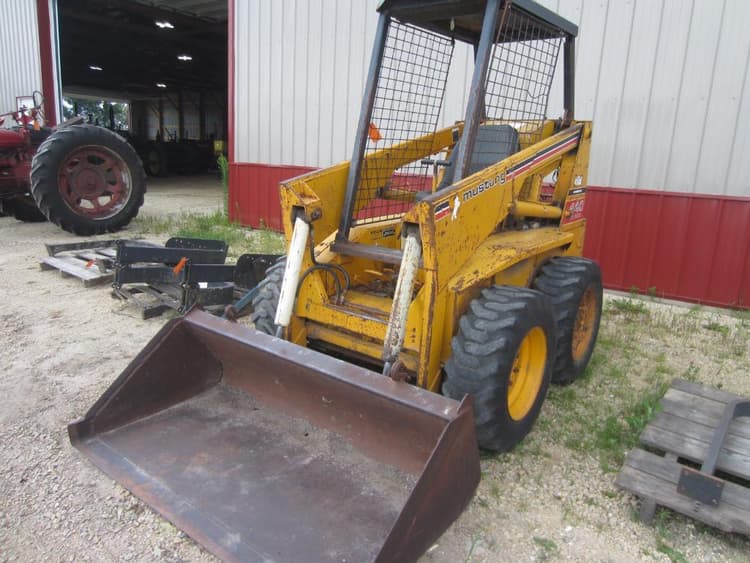 SOLD Mustang 440 Construction Skid Steers Tractor Zoom