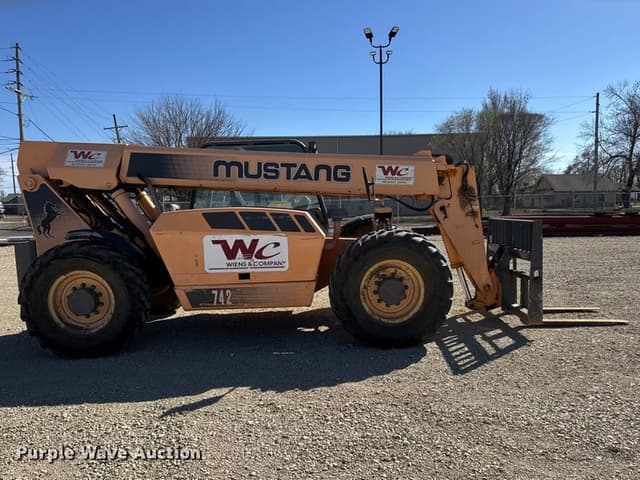 Image of Mustang 742 equipment image 3