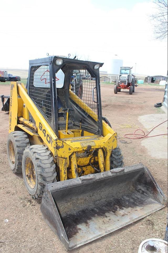 Image of Mustang 940 equipment image 2