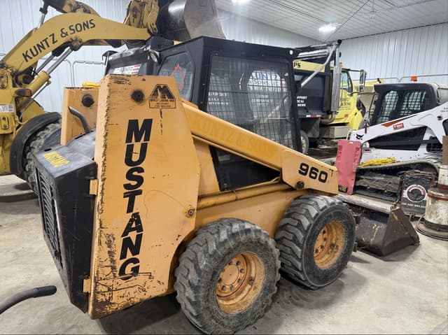Image of Mustang 960 equipment image 4