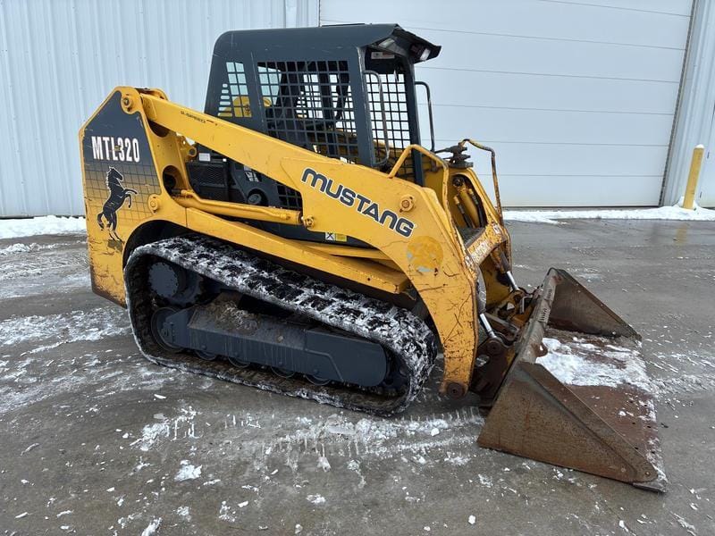 Mustang MTL320 Equipment Image0