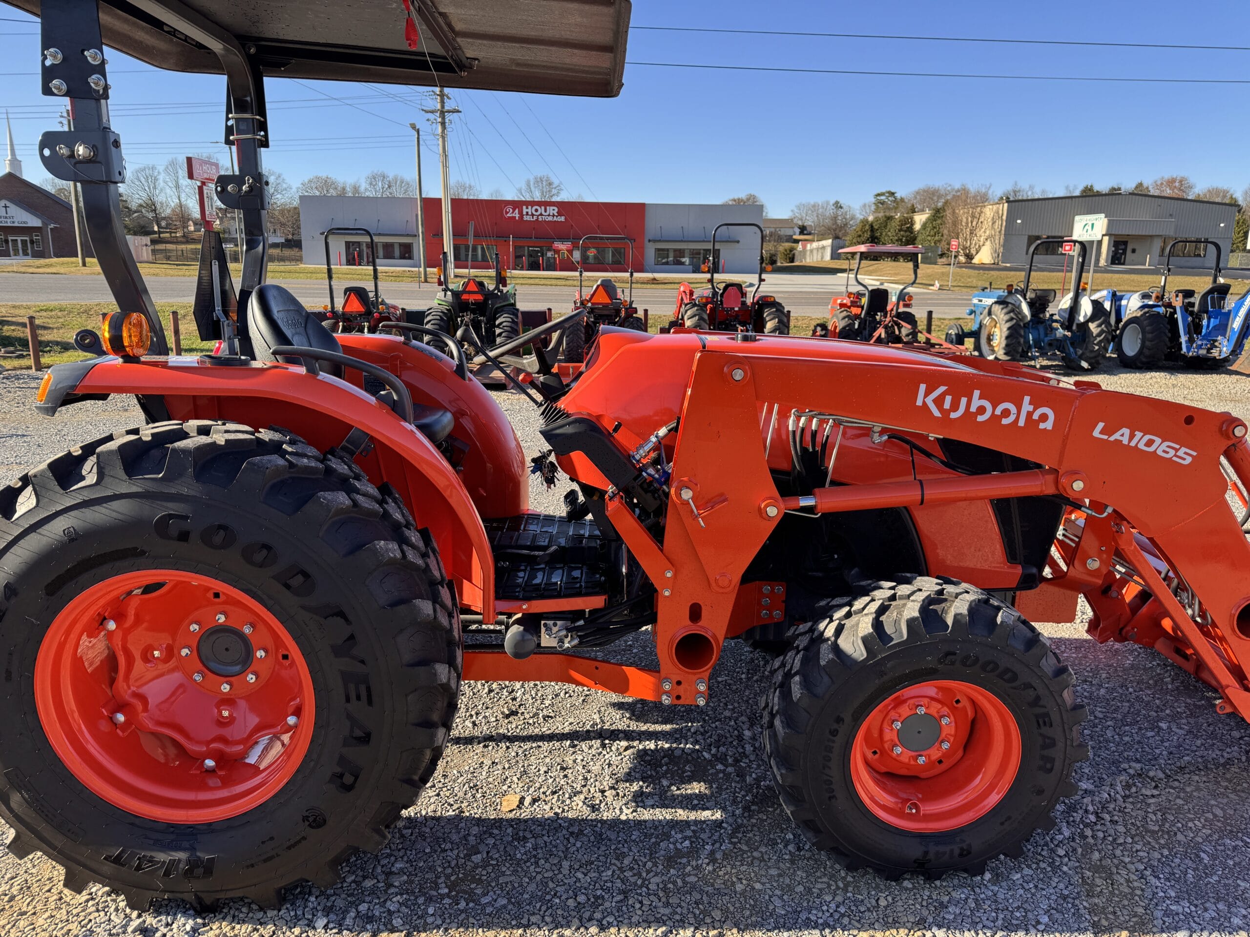2024 Kubota MX6000HST Equipment Image0