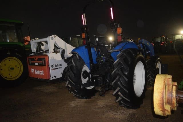 Image of New Holland Workmaster 55 equipment image 2