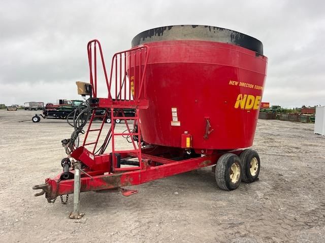 NDE 804 Equipment Image0