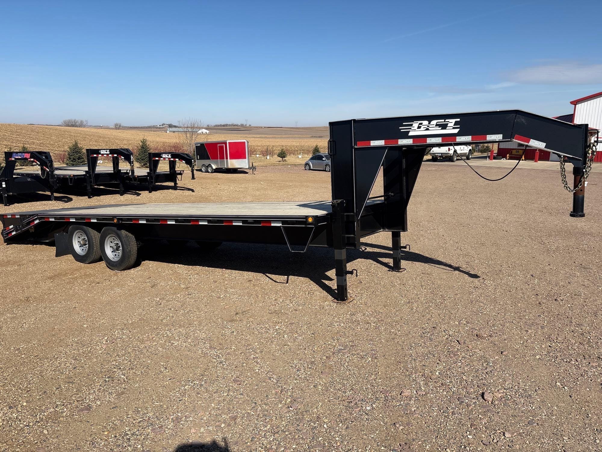 2003 DCT 824WT-14 Equipment Image0