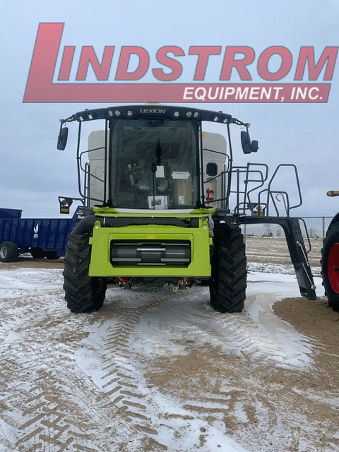 Image of CLAAS Lexion 7400 equipment image 1