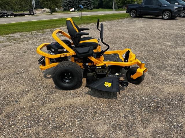 Image of Cub Cadet Ultima ZT2 equipment image 4