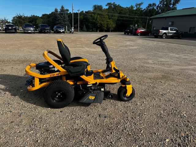 Image of Cub Cadet Ultima ZTS1 equipment image 1