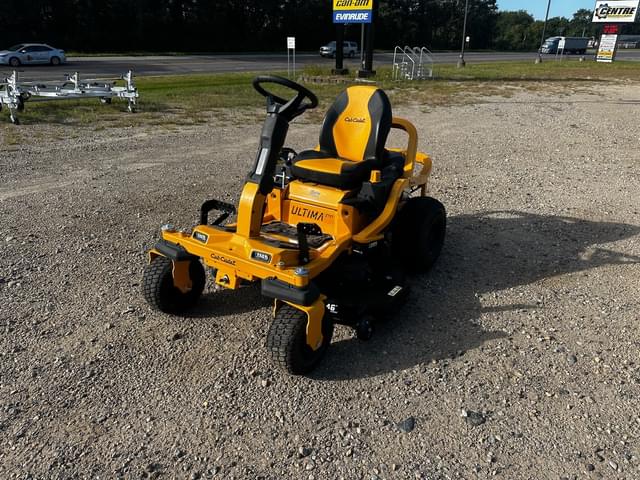Image of Cub Cadet Ultima ZTS1 equipment image 2