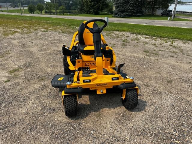 Image of Cub Cadet Ultima ZTS1 equipment image 3