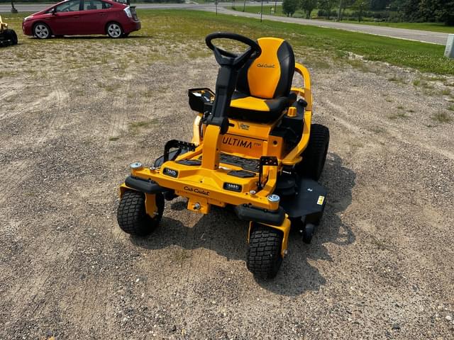 Image of Cub Cadet Ultima ZTS1 equipment image 1