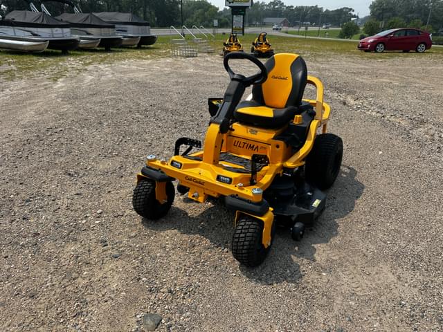 Image of Cub Cadet Ultima ZTS1 equipment image 4