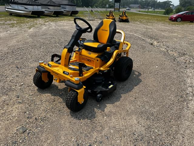 Image of Cub Cadet Ultima ZTS1 equipment image 1