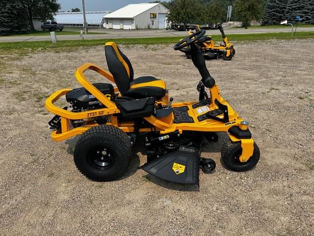 Image of Cub Cadet Ultima ZTS1 equipment image 3