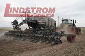 NEW 2023 FENDT MOMENTUM PLANTER FTPM24-30 Image