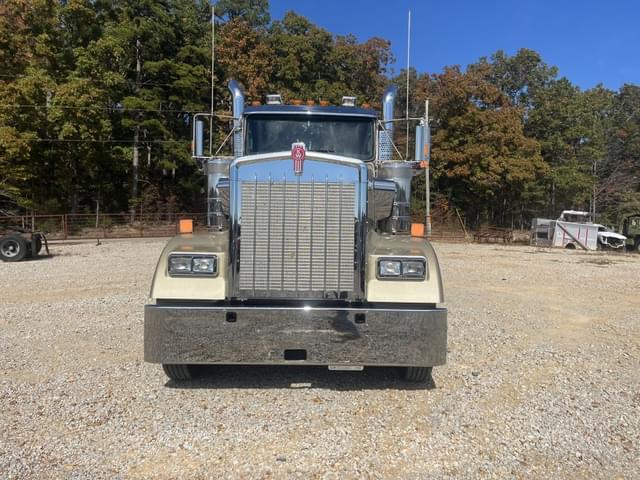 Image of Kenworth W900L equipment image 3