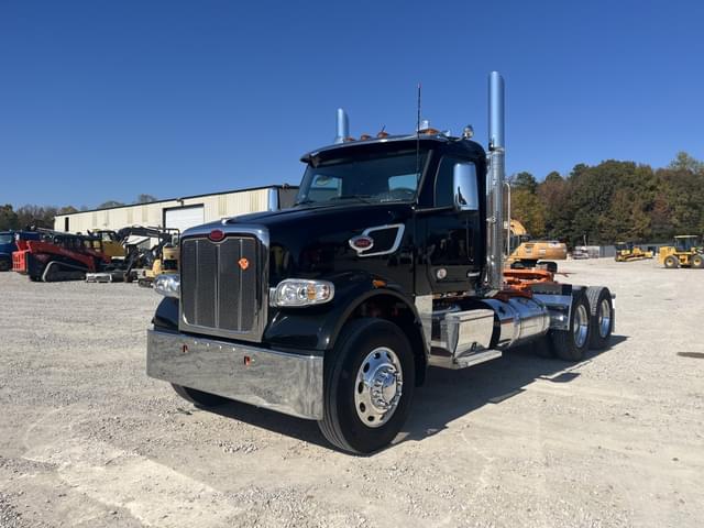 Image of Peterbilt 567 equipment image 1