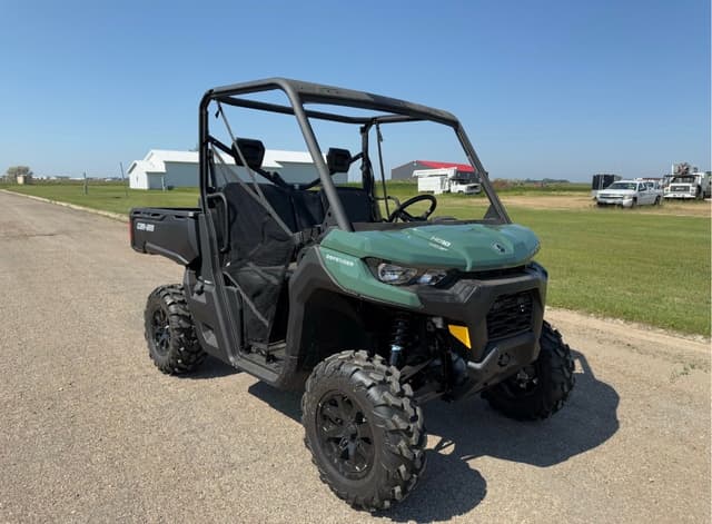 Image of Can-Am Defender DPS HD10 equipment image 4