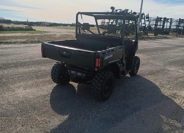 Image of Can-Am Defender DPS HD7 equipment image 3
