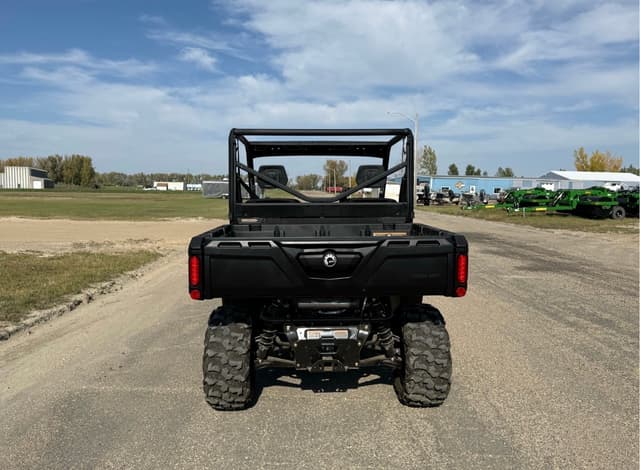 Image of Can-Am Defender DPS HD7 equipment image 3