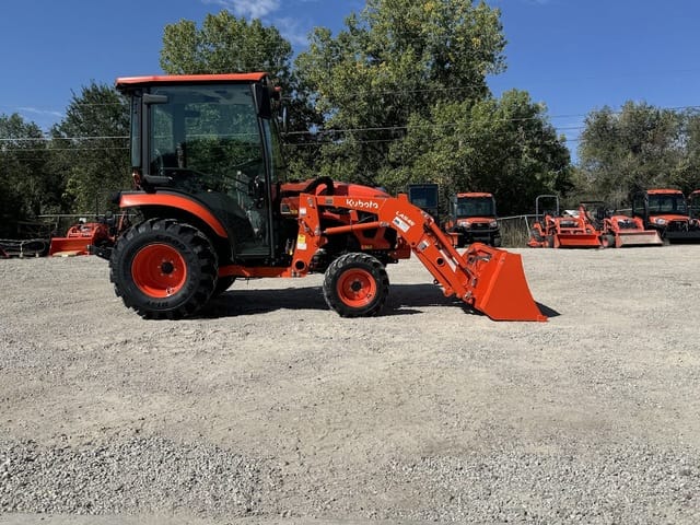 Kubota LX3520HSDC Equipment Image0