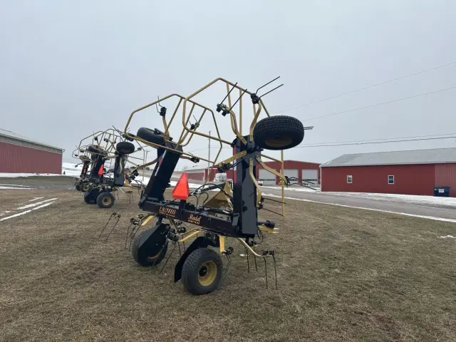 Image of Esch 2018 equipment image 3