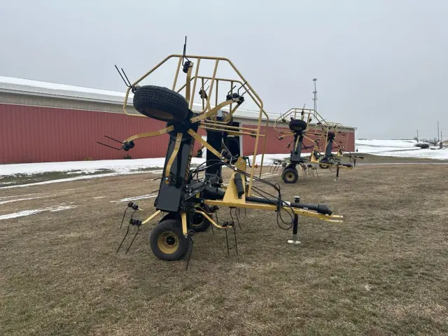 Image of Esch 2018 equipment image 2