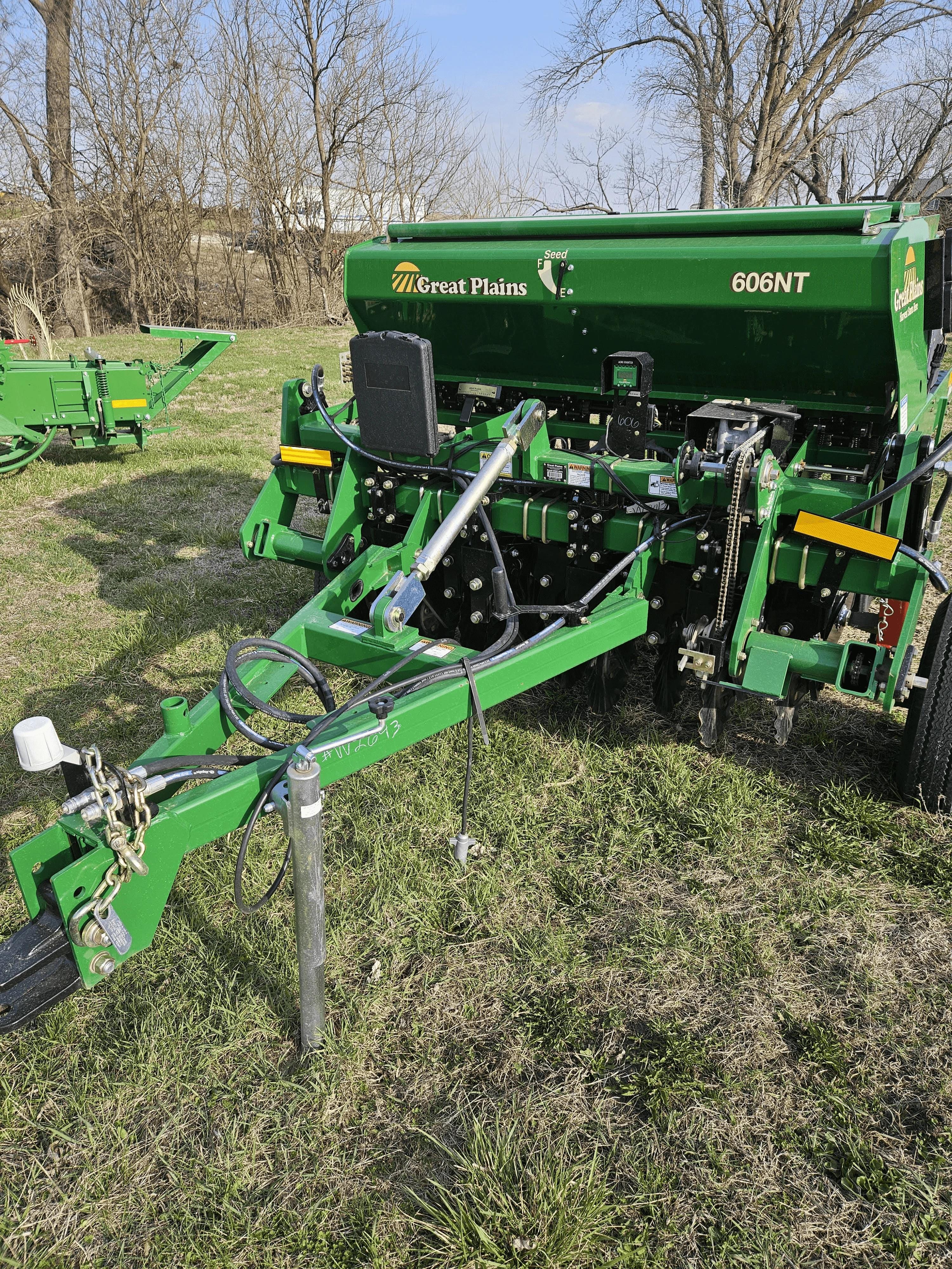 Great Plains 606NT Equipment Image0