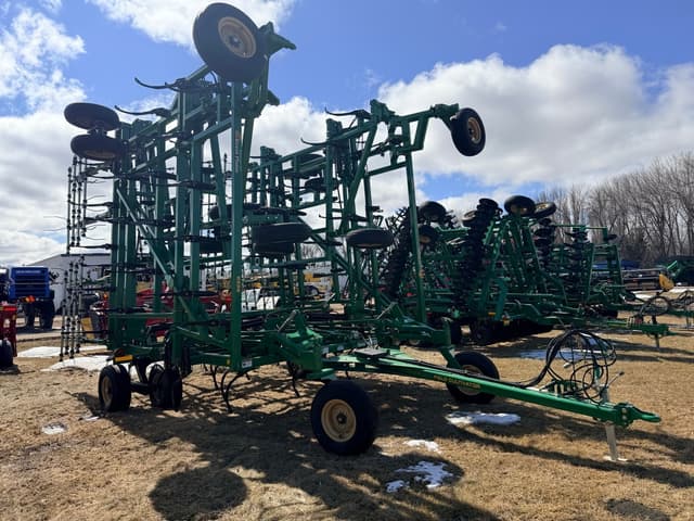 Image of Great Plains 8556 equipment image 1