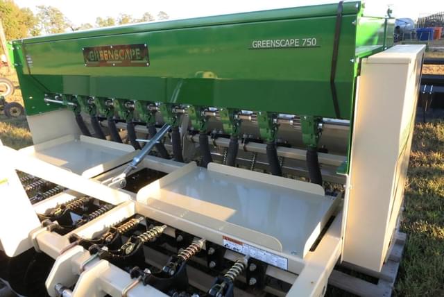 Image of Greenscape 750 equipment image 3