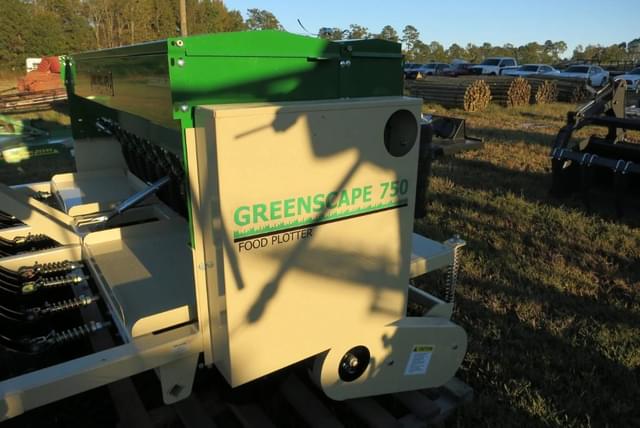 Image of Greenscape 750 equipment image 4