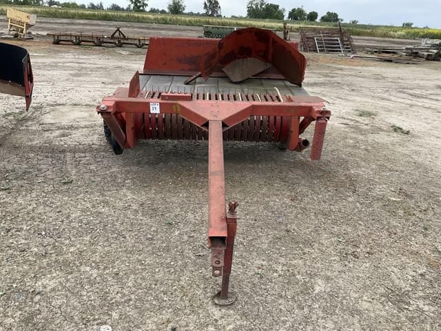 Image of New Holland 144 equipment image 1