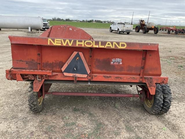 Image of New Holland 144 equipment image 4
