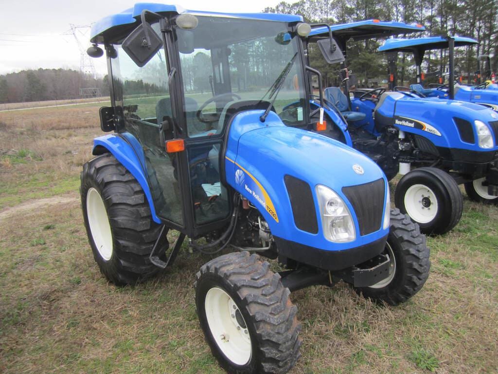 Main image New Holland T2320