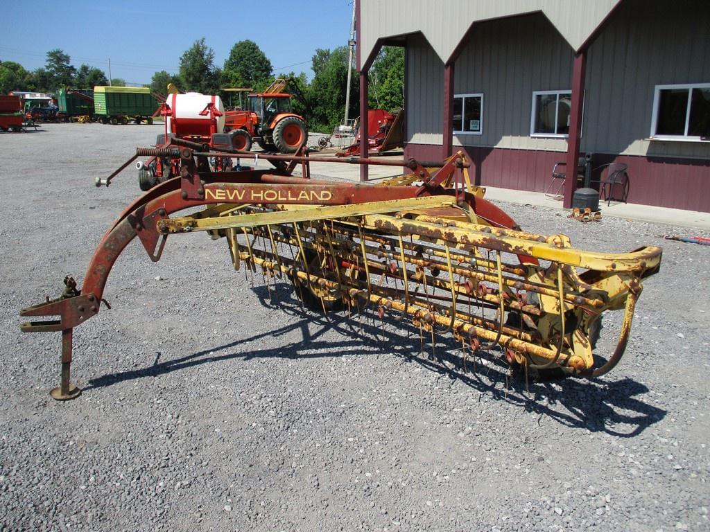Image of New Holland 256 Image 0